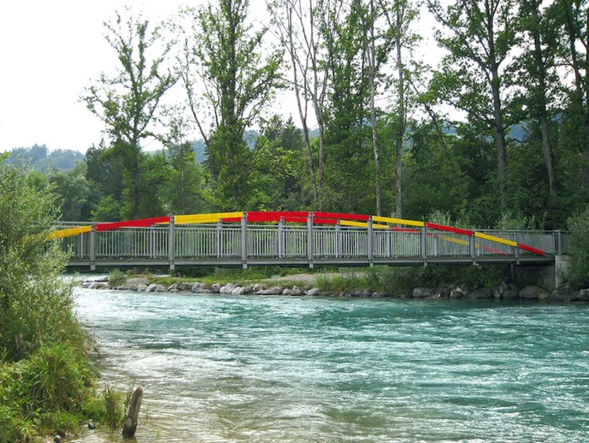 2010_2_Soft Cover 6_Textile bandages on bridge construction_Elfenau_Kunst am Wasser_Kunst entlang der Aare von Münsingen nach Bern_180a