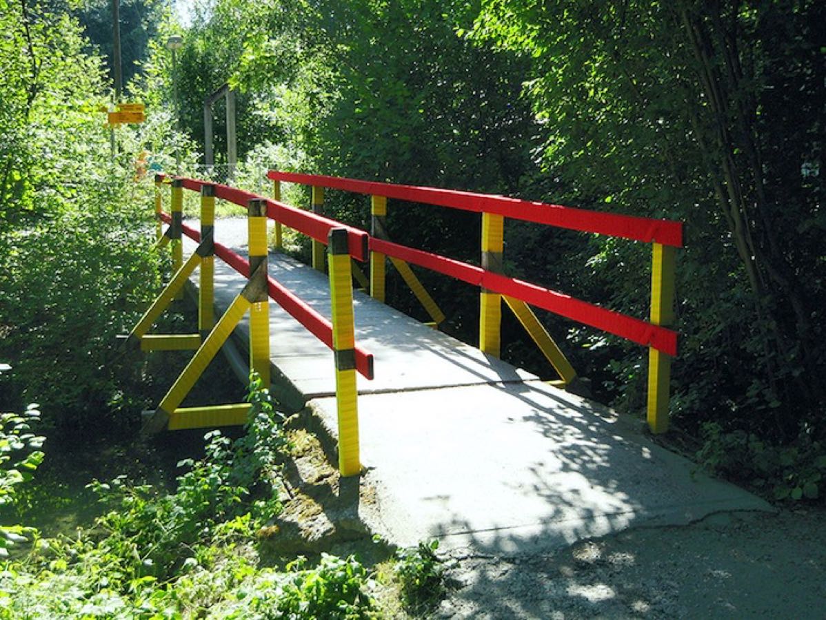 2010_6a_Soft Cover 6_Textile bandages on bridge construction_Elfenau_Kunst am Wasser_Kunst entlang der Aare von Münsingen nach Bern_180a