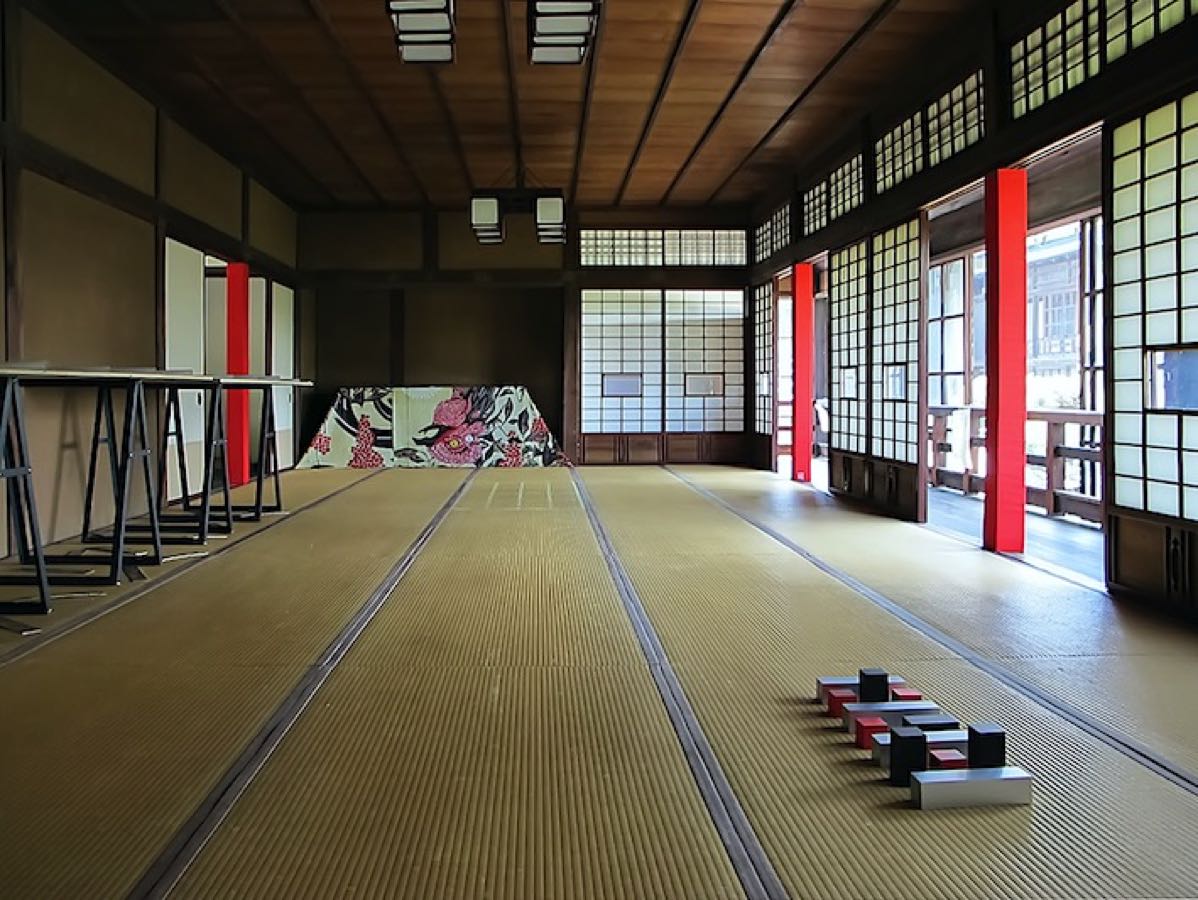 2013_1_Soft Covers_Textile bandages on wooden supports_Rinkou-Kaku_Guest house of Japanese Kaiser_Maebashi_180a